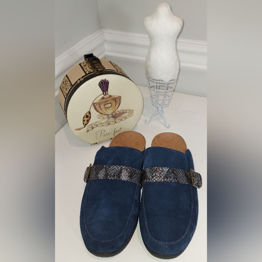 Vionic Blue Mule With Snake Print Strap - image 3